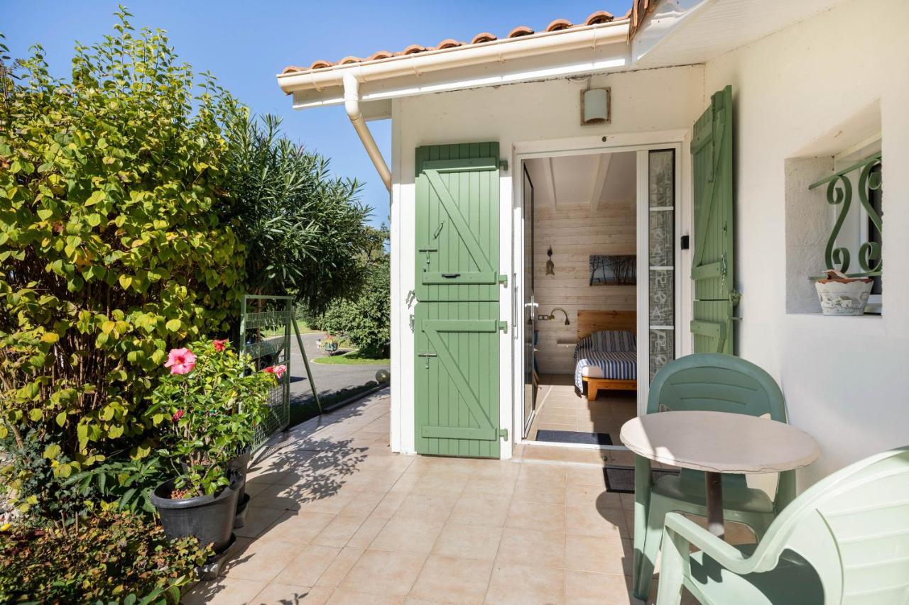 Au Petit Pedegouaty Bed and Breakfast Heugas Exteriör bild